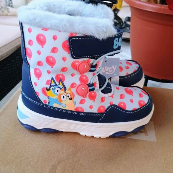 Bluey snow boots - Picture 7 of 8